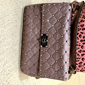 VALENTINO GARAVANI
Rockstud Spike Medium leather shoulder bag